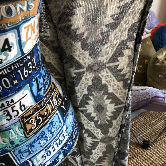 Adorable grey and white yellow patterned cardigan w/hood - Picture 5 of 12